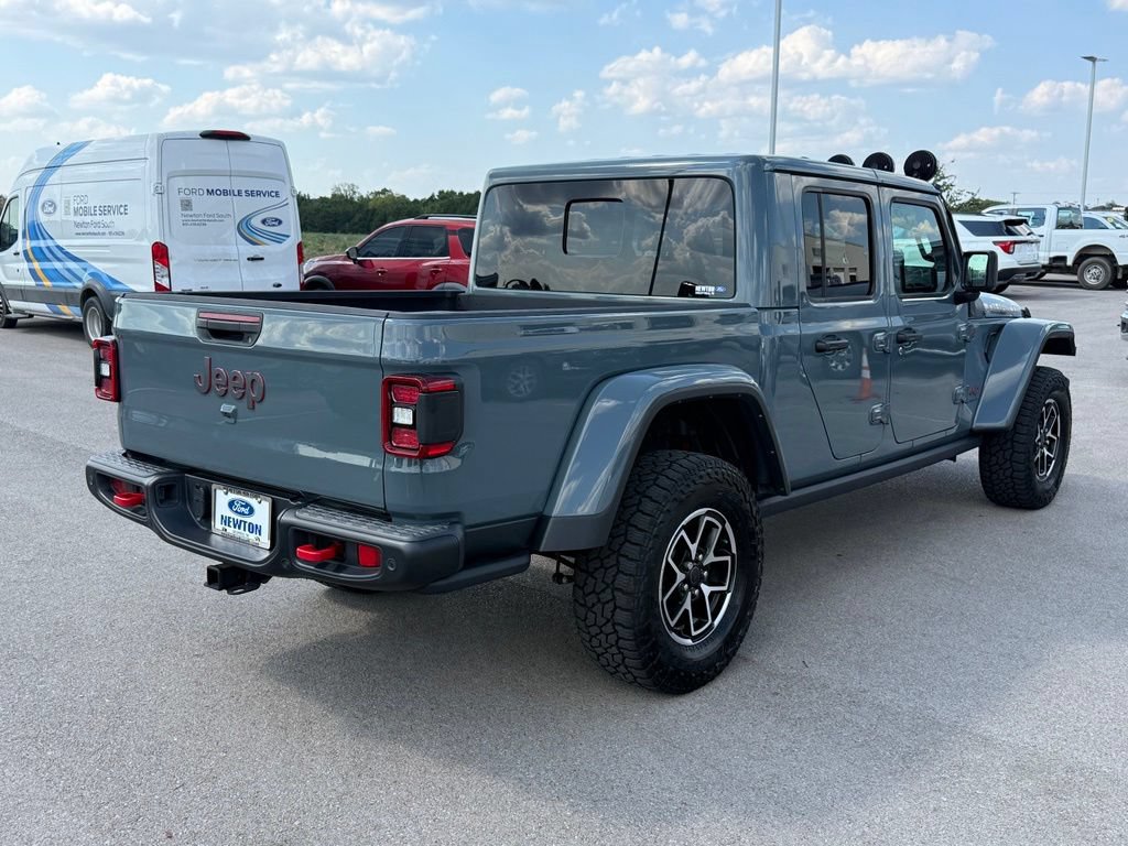 Used 2025 Jeep Gladiator Rubicon AWD/4WD image 34