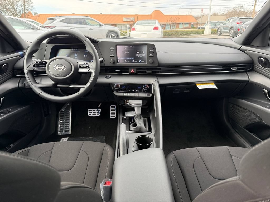 New 2026 Hyundai Elantra Sport FWD image 13