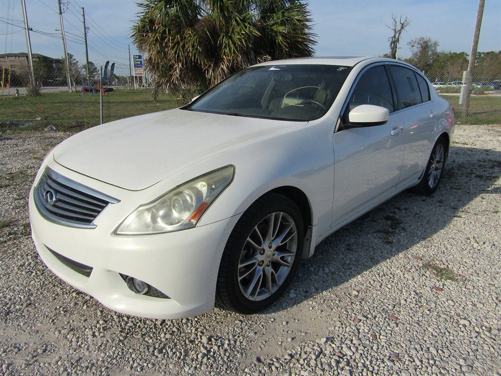 Used 2011 INFINITI G37 Journey w/ Premium Pkg RWD image 1