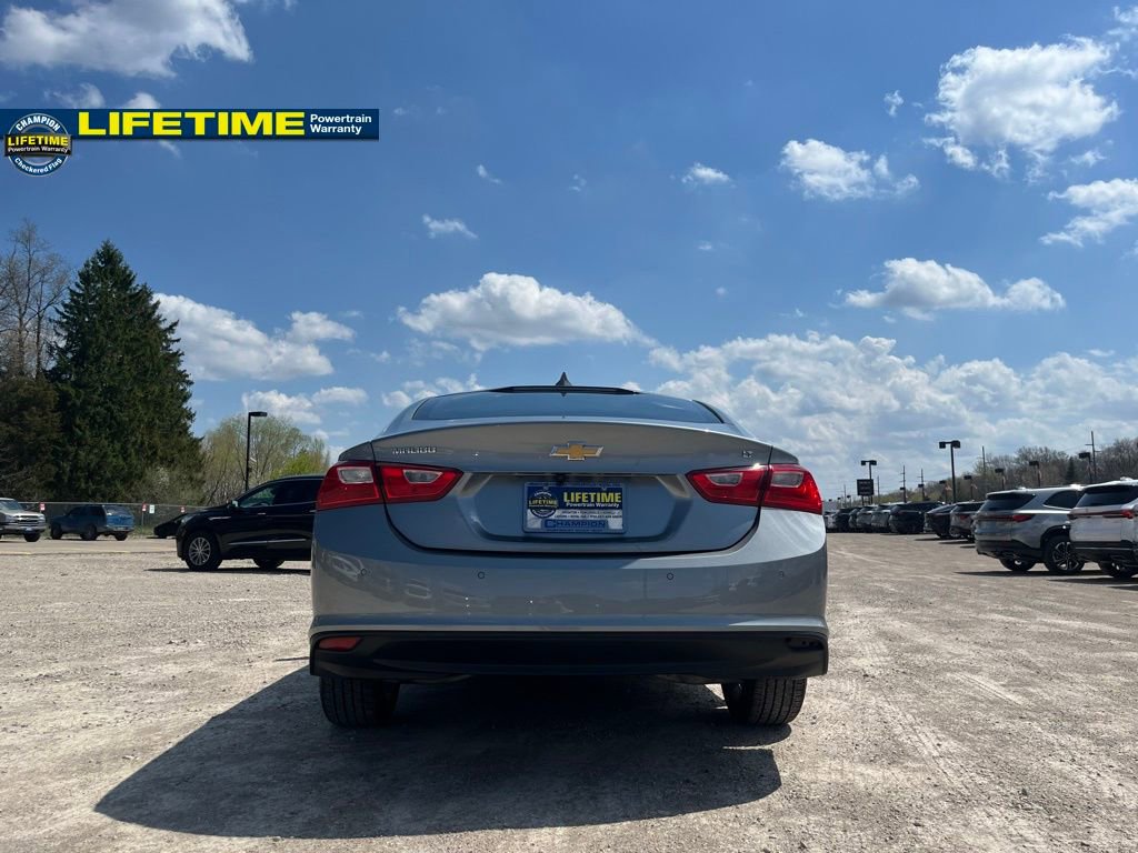 Used 2025 Chevrolet Malibu LT FWD image 9