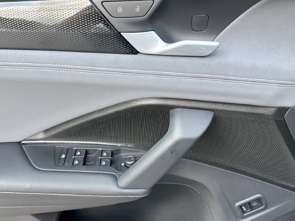 New 2026 Volkswagen Tiguan SE FWD image 15