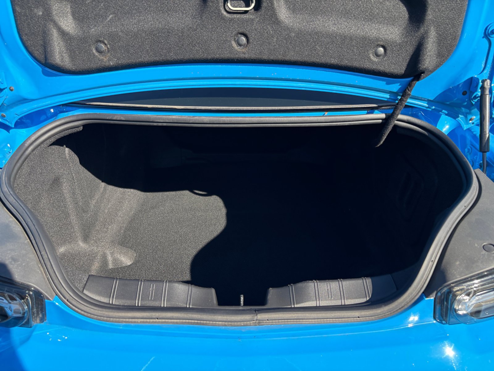Used 2023 Chevrolet Camaro SS RWD image 19