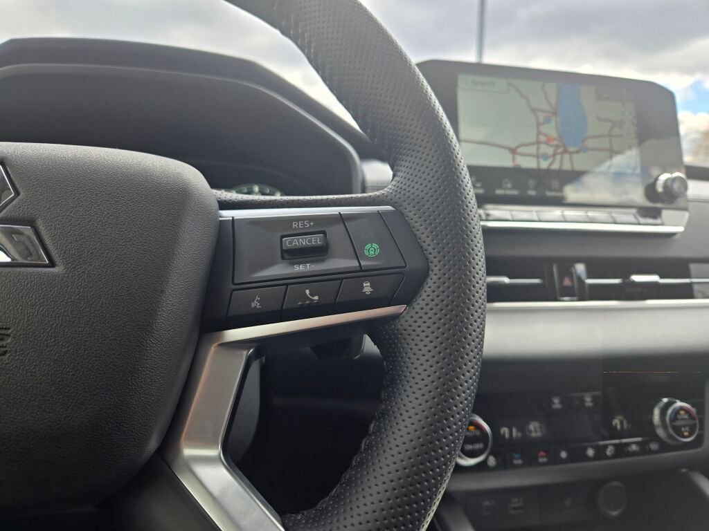 New 2025 Mitsubishi Outlander SEL AWD/4WD image 32