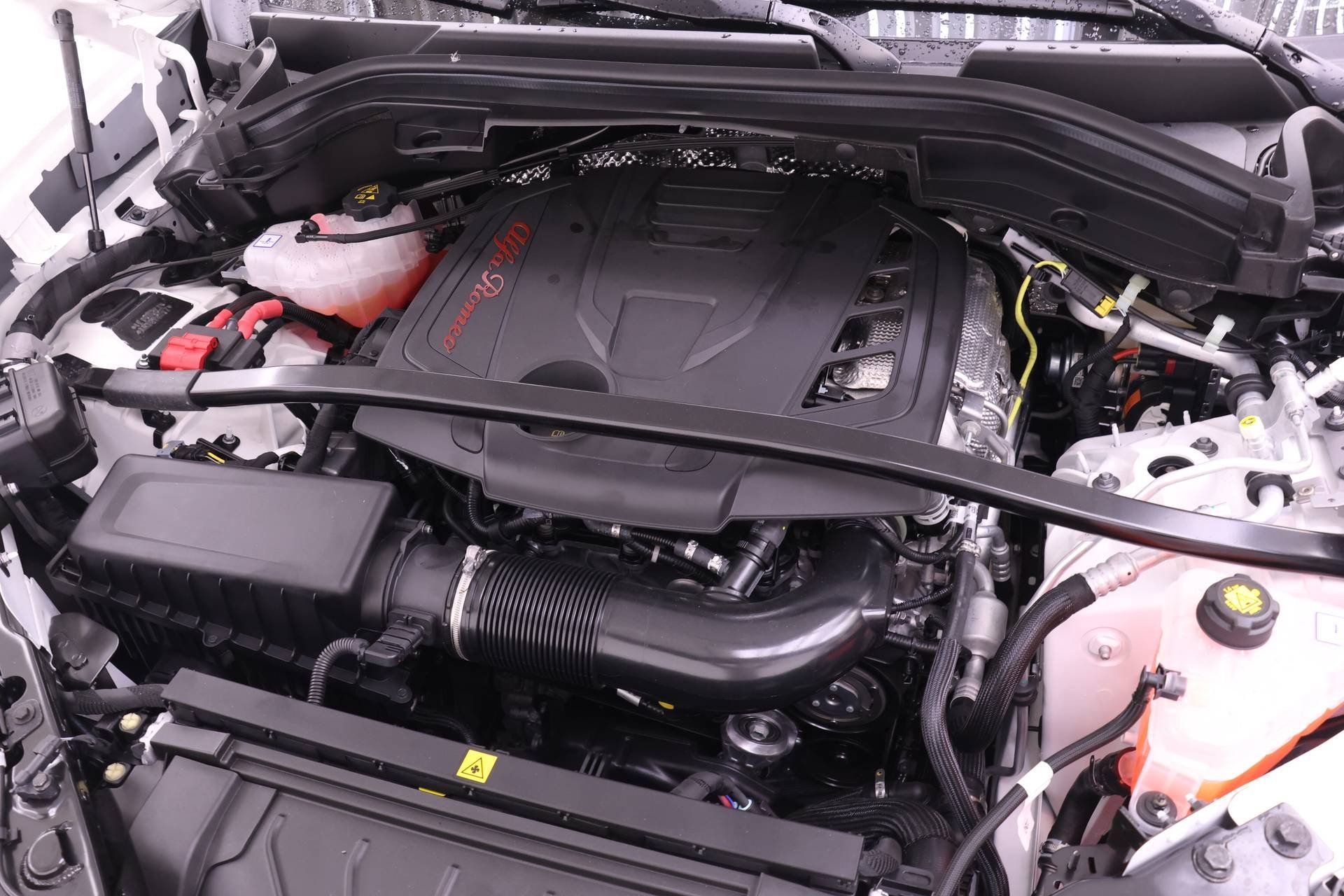 New 2026 Alfa Romeo Stelvio Sprint image 17