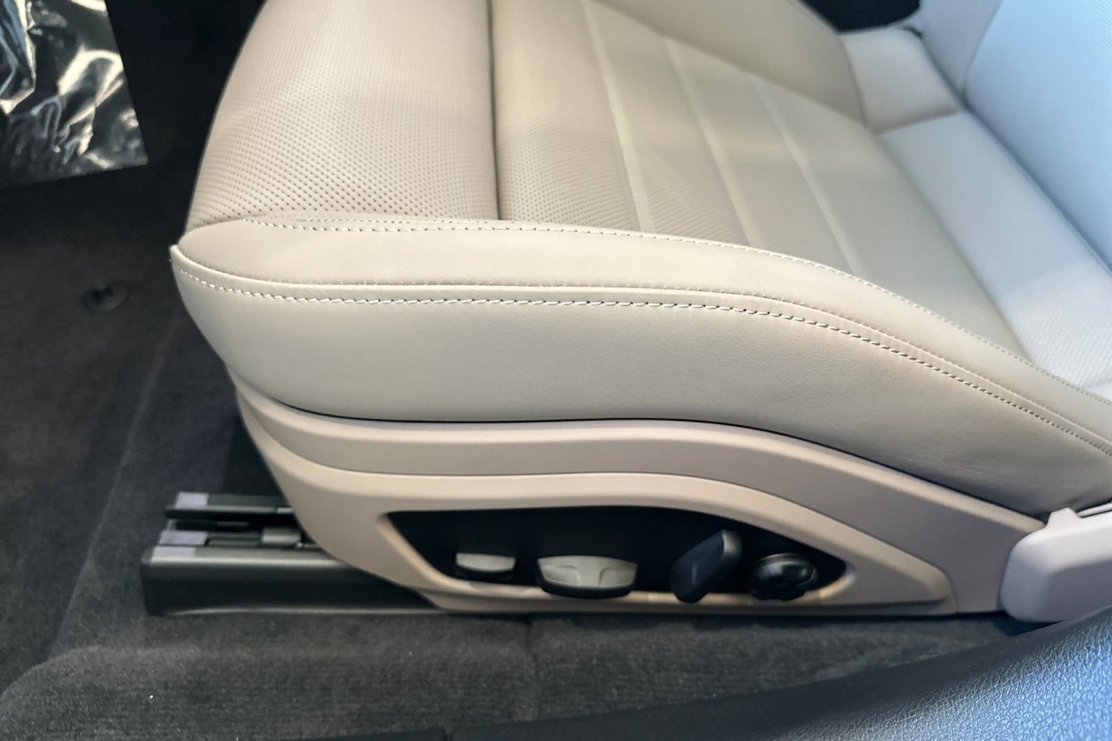 New 2026 Porsche Panamera image 14