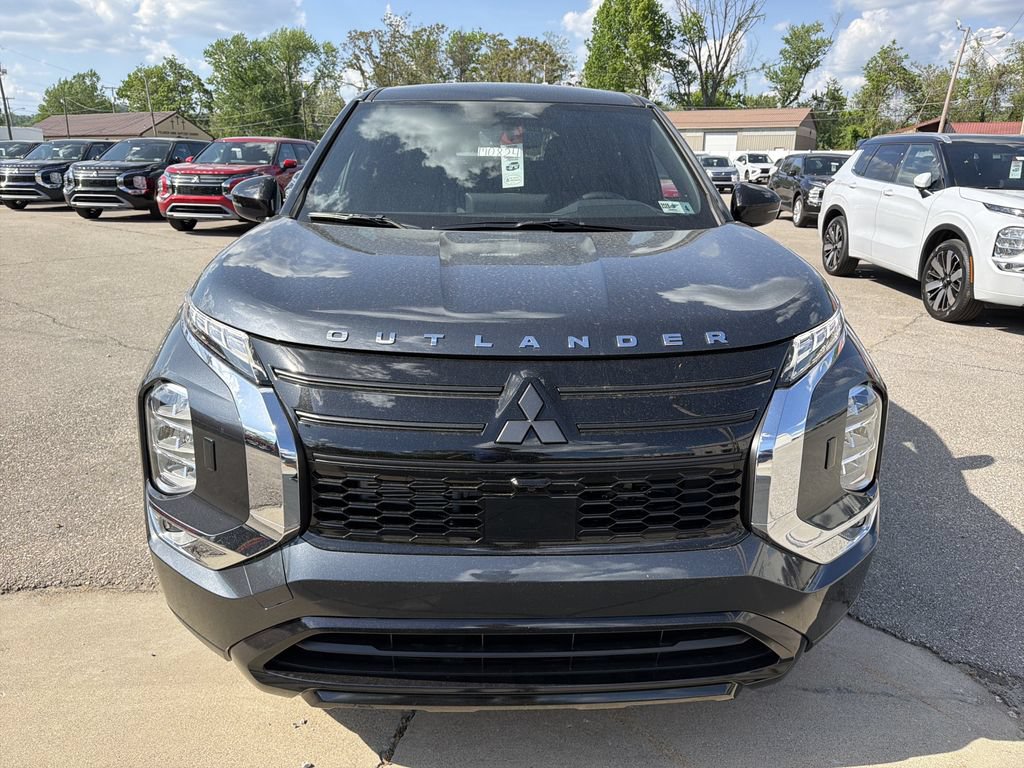 New 2026 Mitsubishi Outlander LE AWD/4WD image 11