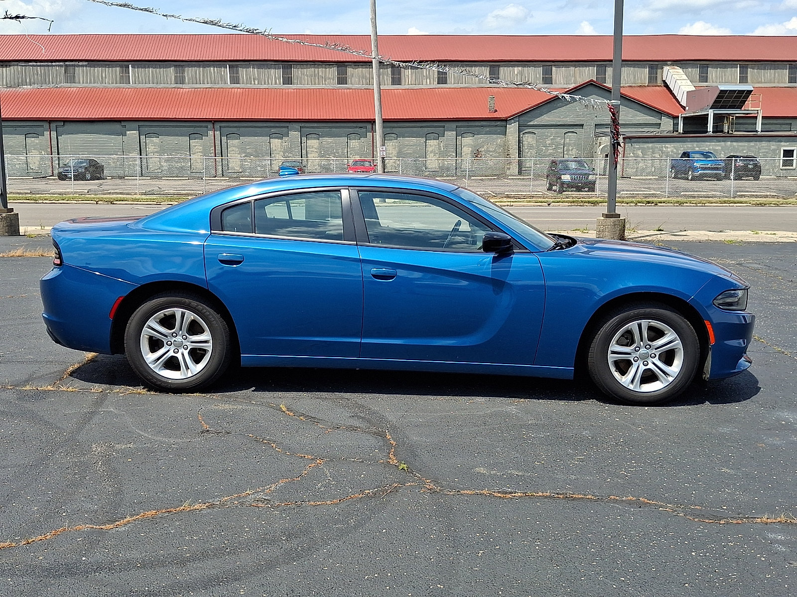 Used 2023 Dodge Charger SXT RWD image 9