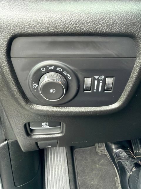Used 2024 Jeep Grand Cherokee L Limited AWD/4WD image 24