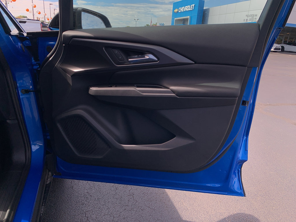 New 2026 Chevrolet Equinox EV LT image 28