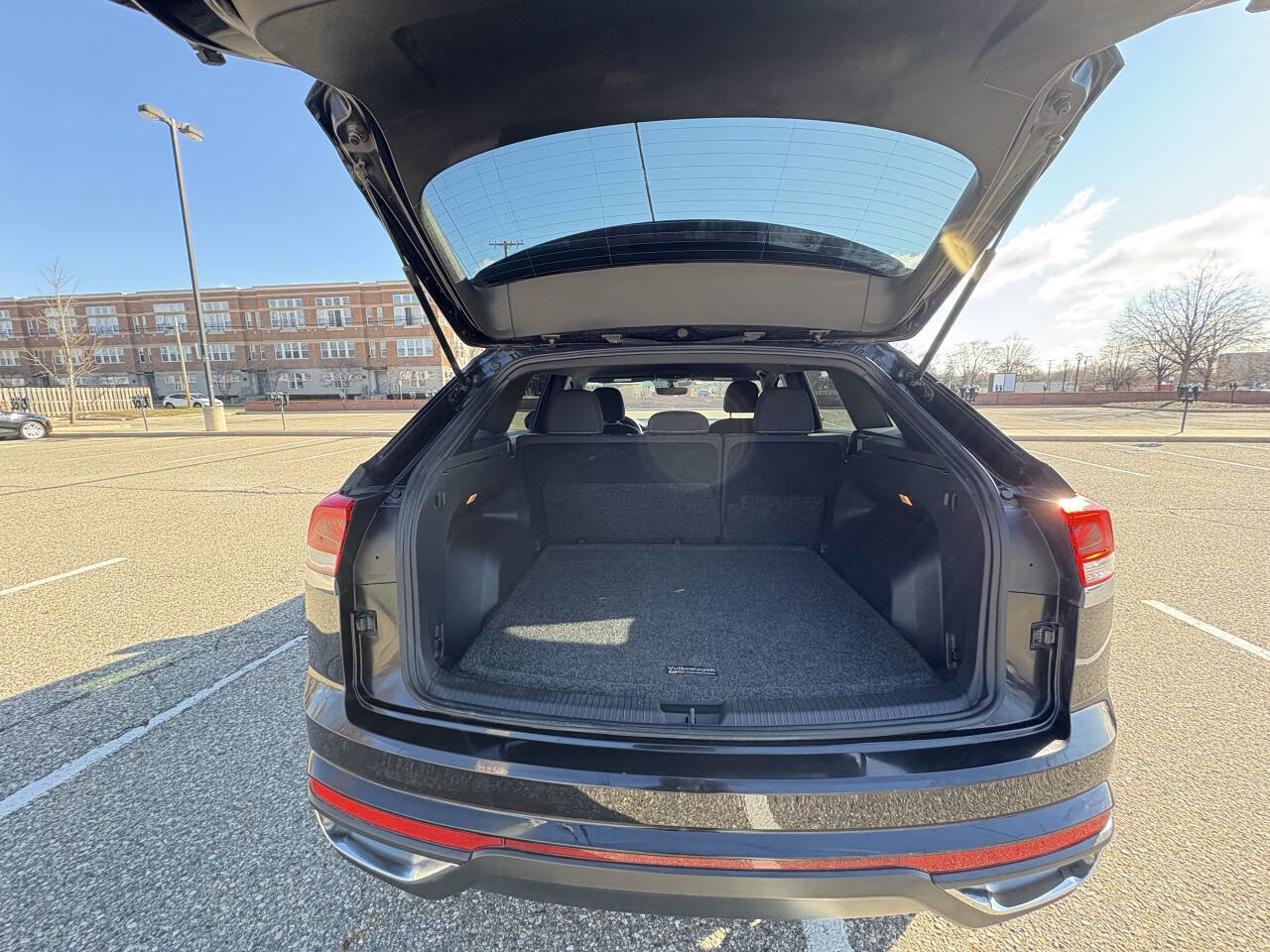 Used 2021 Volkswagen Atlas Cross Sport S image 18