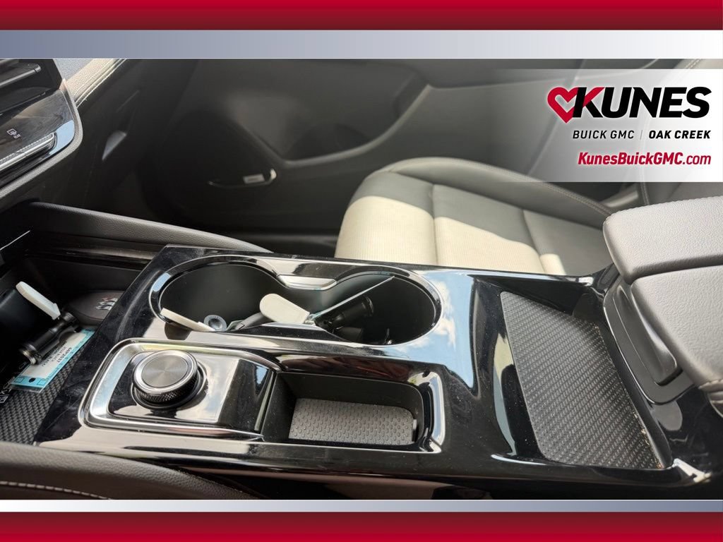 Used 2024 Buick Envision Preferred AWD/4WD image 26