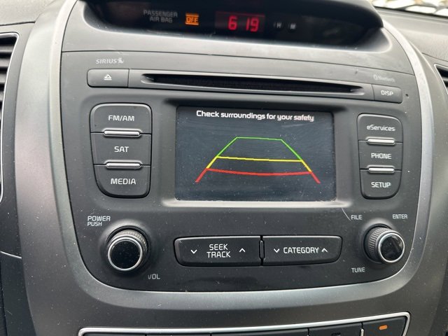 Used 2015 Kia Sorento LX image 25