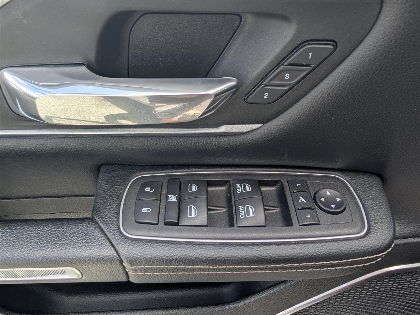 Used 2023 RAM 1500 Laramie AWD/4WD image 21
