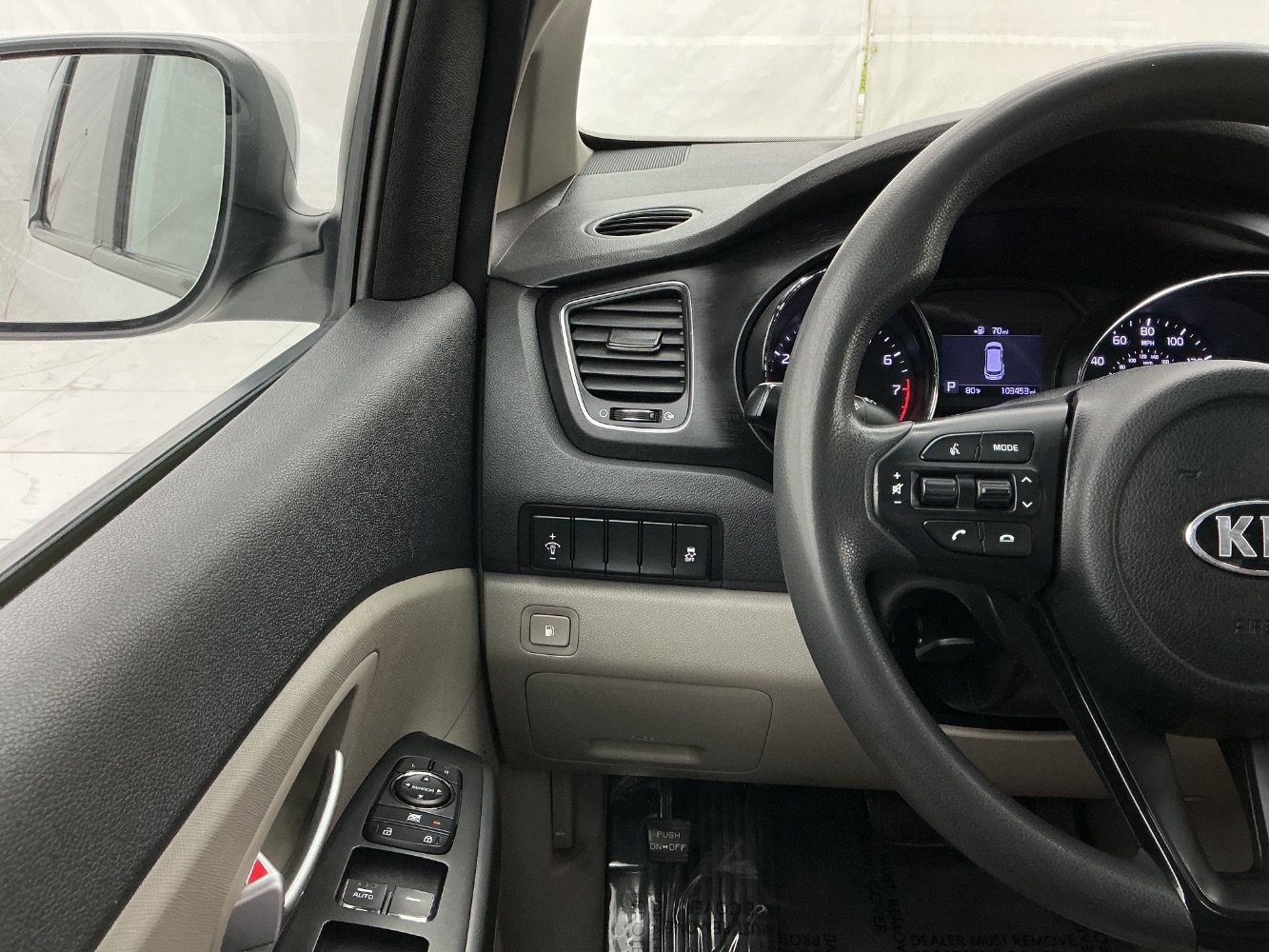 Used 2020 Kia Sedona L FWD image 31