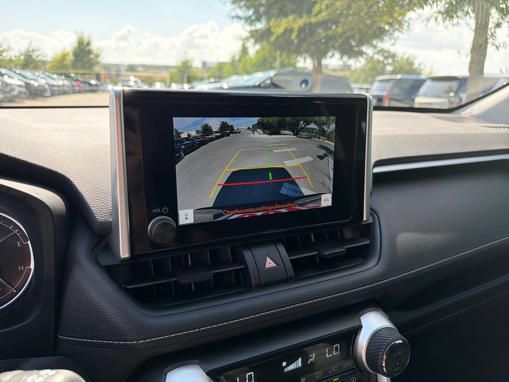 Used 2024 Toyota RAV4 XLE FWD image 28