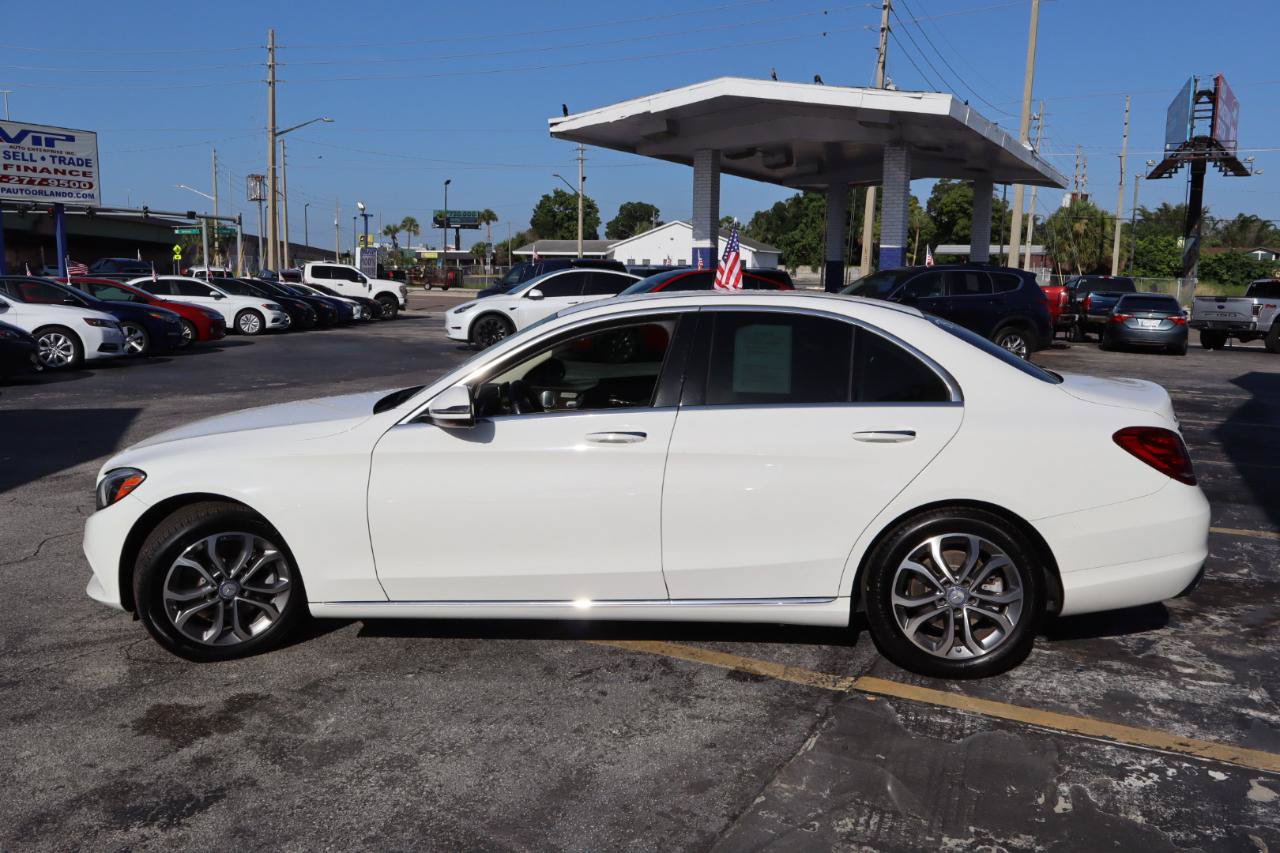 Used 2017 Mercedes-Benz C 300 Sedan image 6
