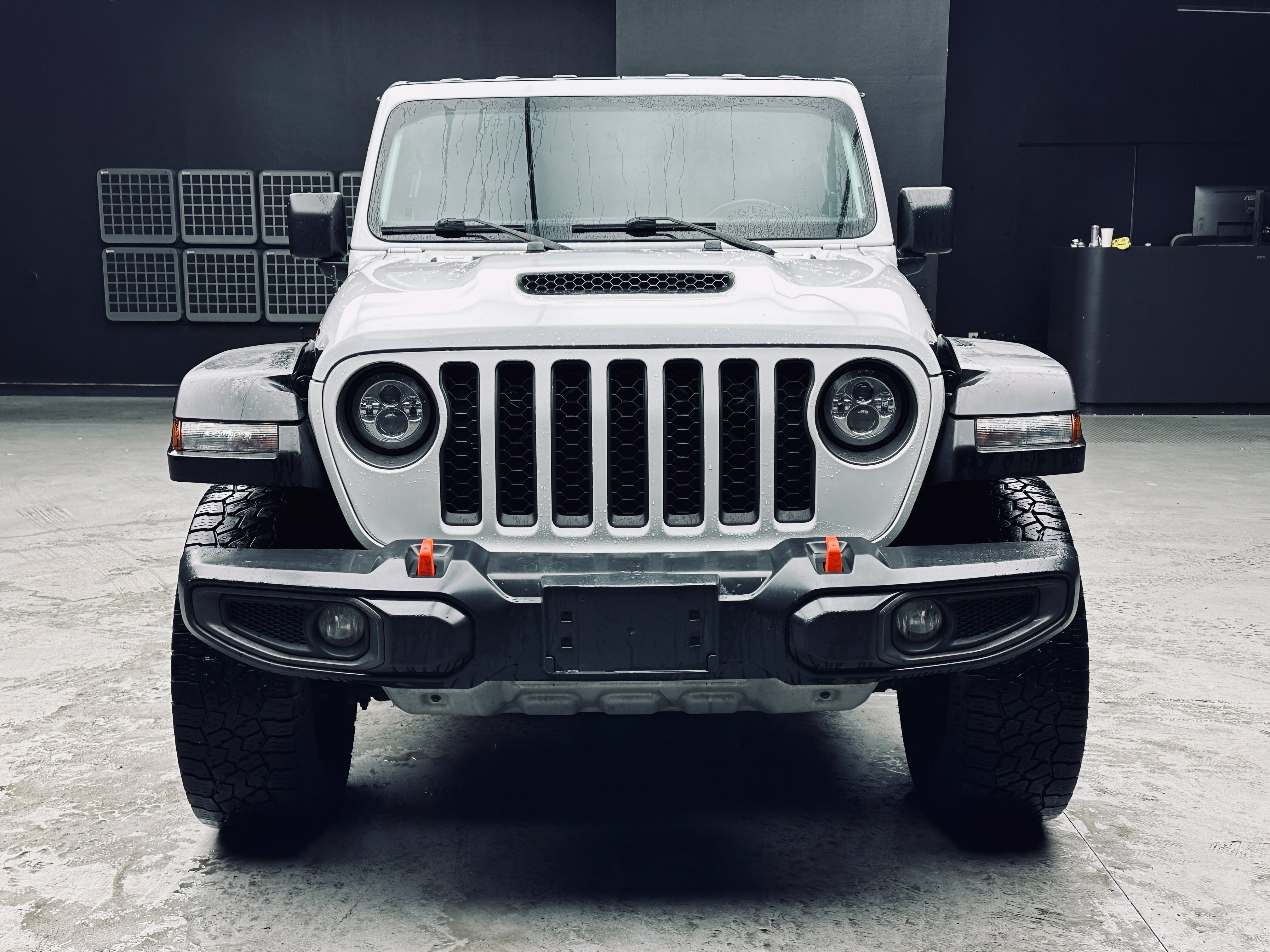 Used 2023 Jeep Gladiator Mojave w/ Cold Weather Group AWD/4WD image 11