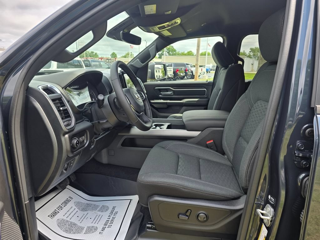 New 2026 RAM 1500 Big Horn AWD/4WD image 8