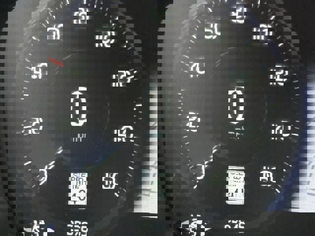 Used 2022 Volvo XC40 T5 Inscription w/ Advanced Package image 16