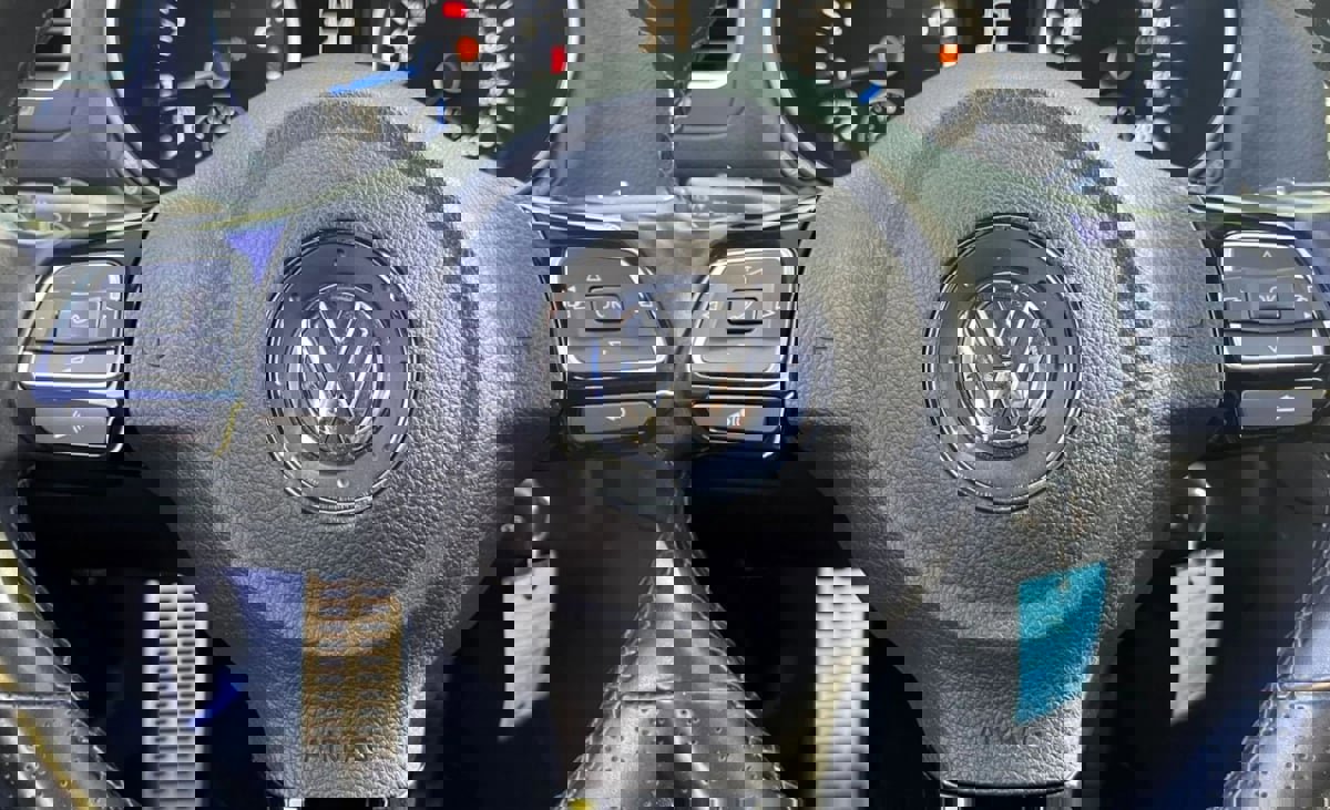 Used 2013 Volkswagen Golf R 4-Door image 29