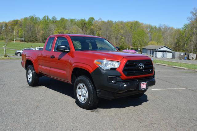 Used 2017 Toyota Tacoma 4x4 Access Cab image 3