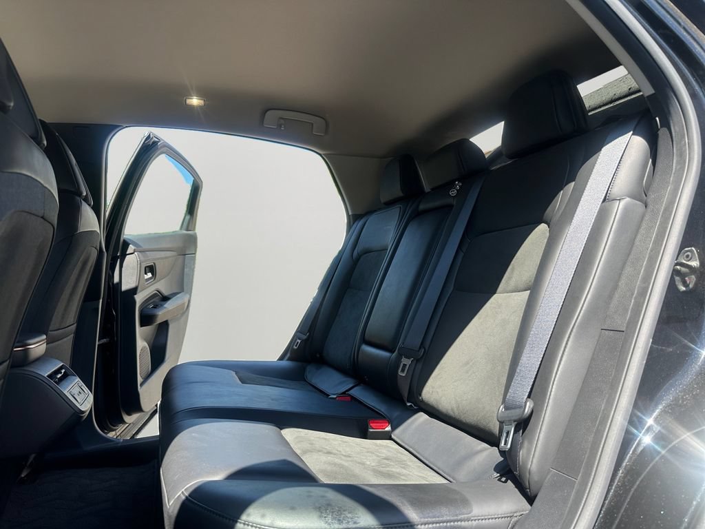 Used 2023 Nissan Ariya FWD image 24