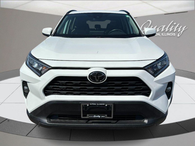 Used 2020 Toyota RAV4 XLE Premium FWD image 11