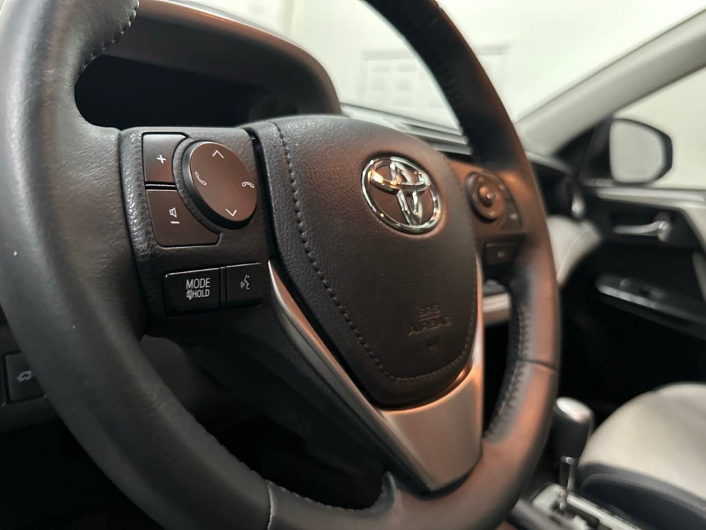 Used 2016 Toyota RAV4 Limited FWD image 34