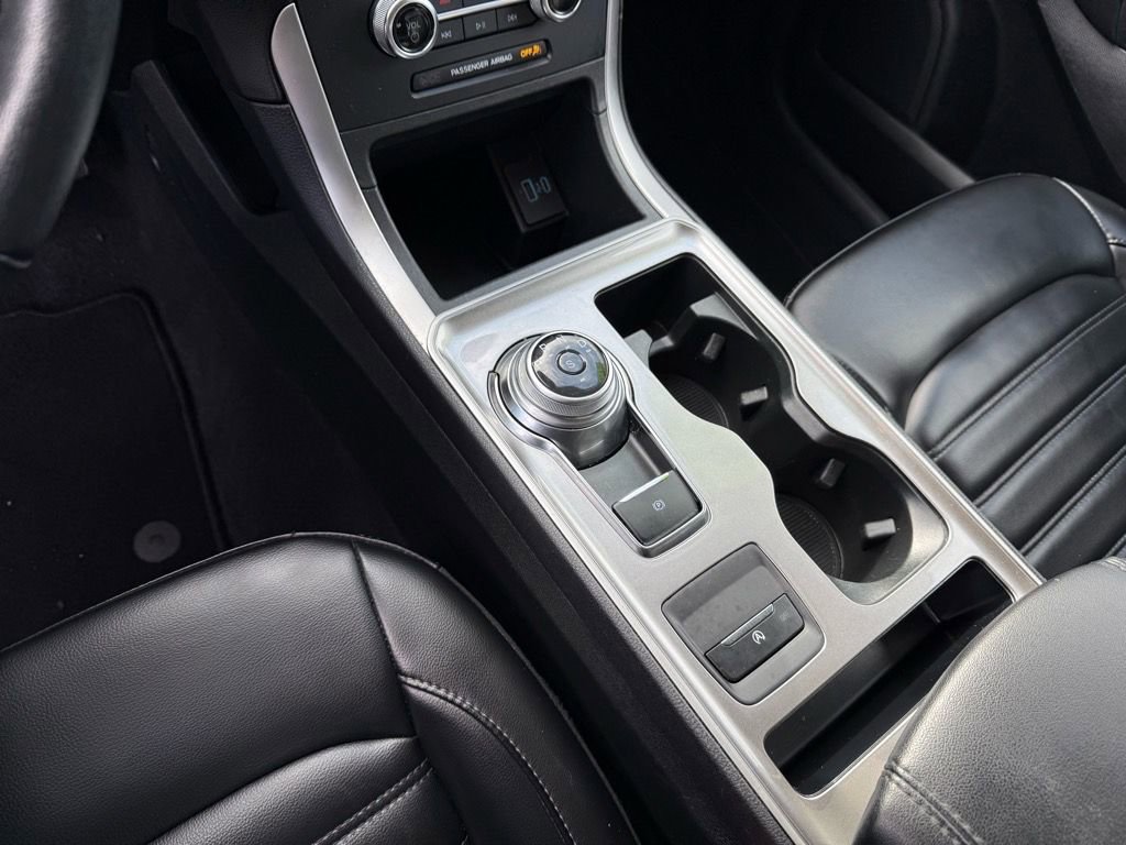 Used 2024 Ford Edge SEL image 27