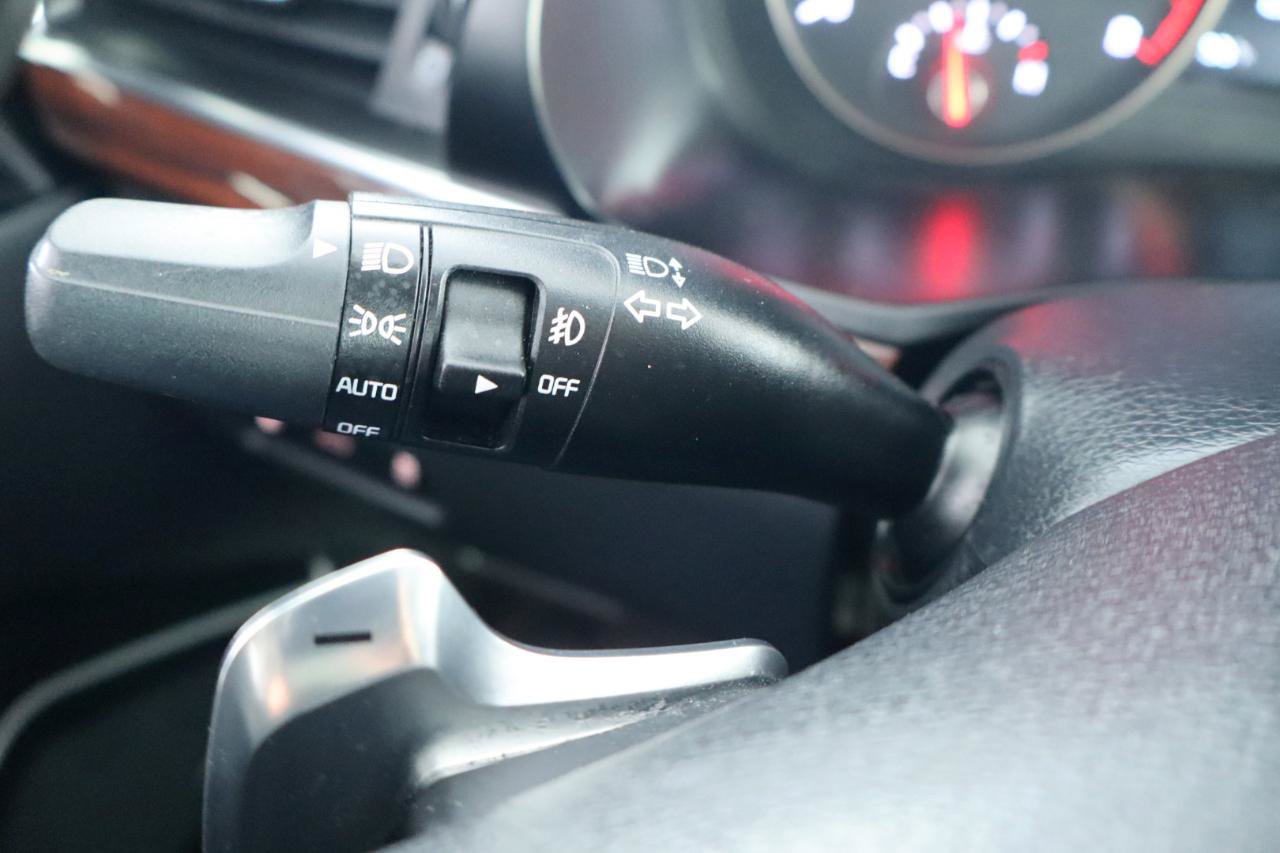 Used 2017 Kia Cadenza Technology FWD image 26