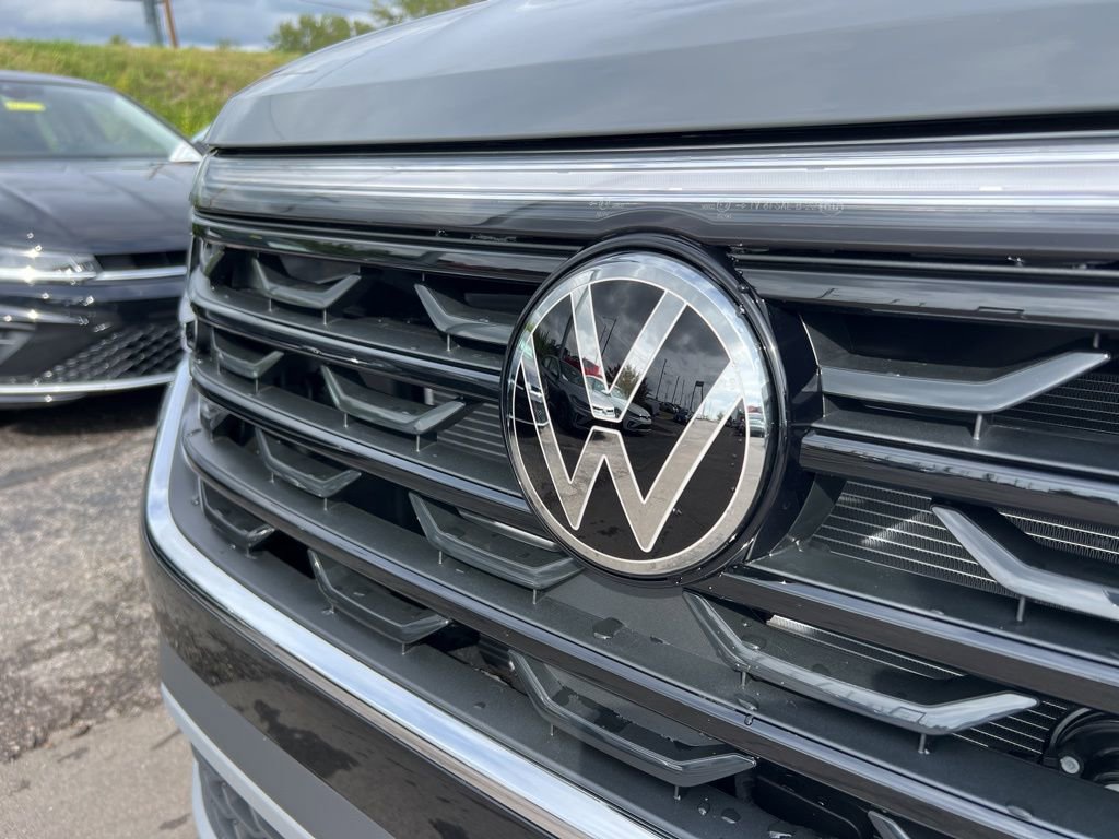 New 2026 Volkswagen Atlas Cross Sport SE image 10
