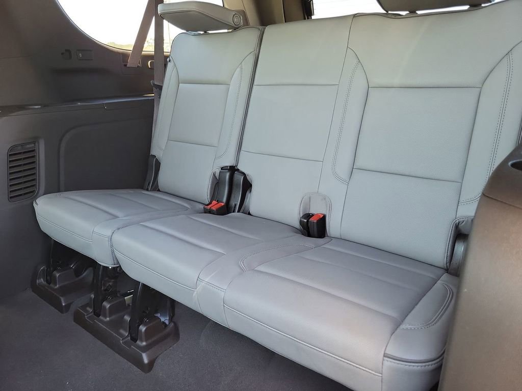 Used 2025 GMC Yukon XL Elevation w/ LPO, Elevation Black Package image 24