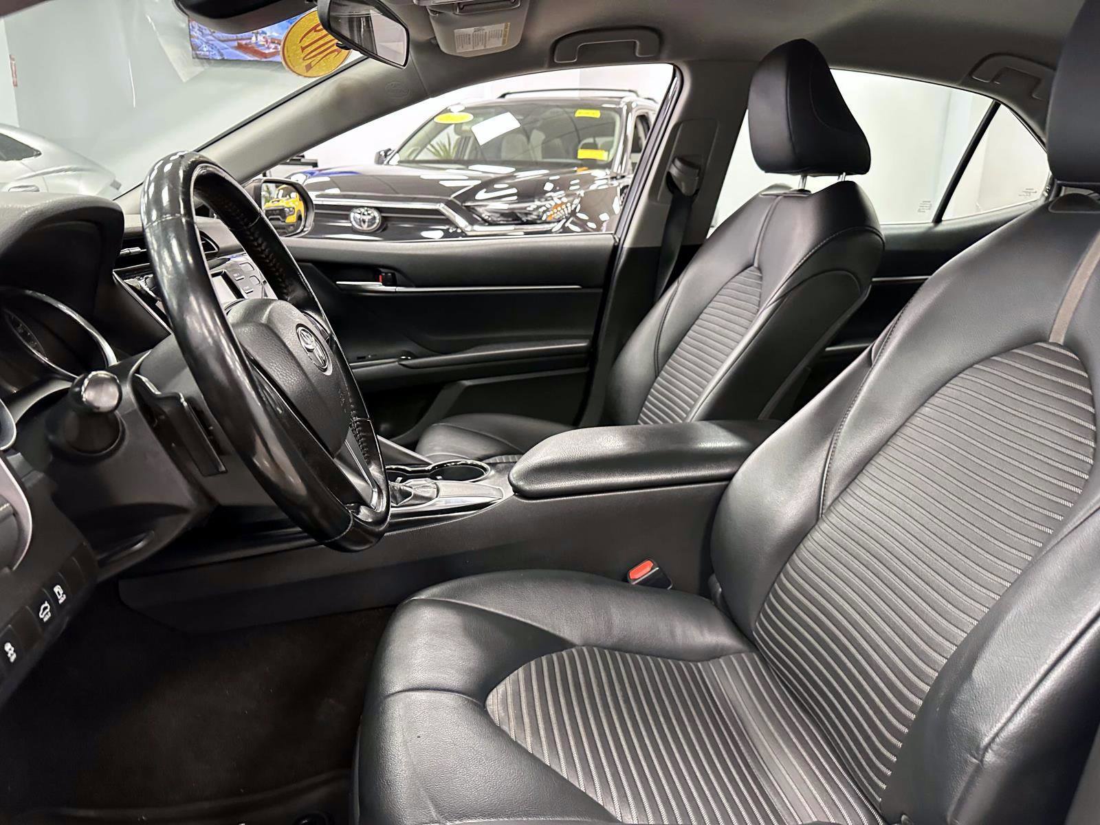 Certified 2019 Toyota Camry SE image 14