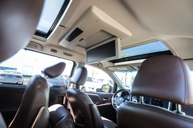 Used 2016 Toyota Sienna Limited Premium AWD/4WD image 49
