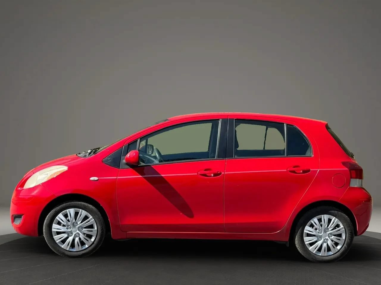 Used 2011 Toyota Yaris 4-Door Hatchback w/ PWR Pkg w/Steel Wheels FWD image 7