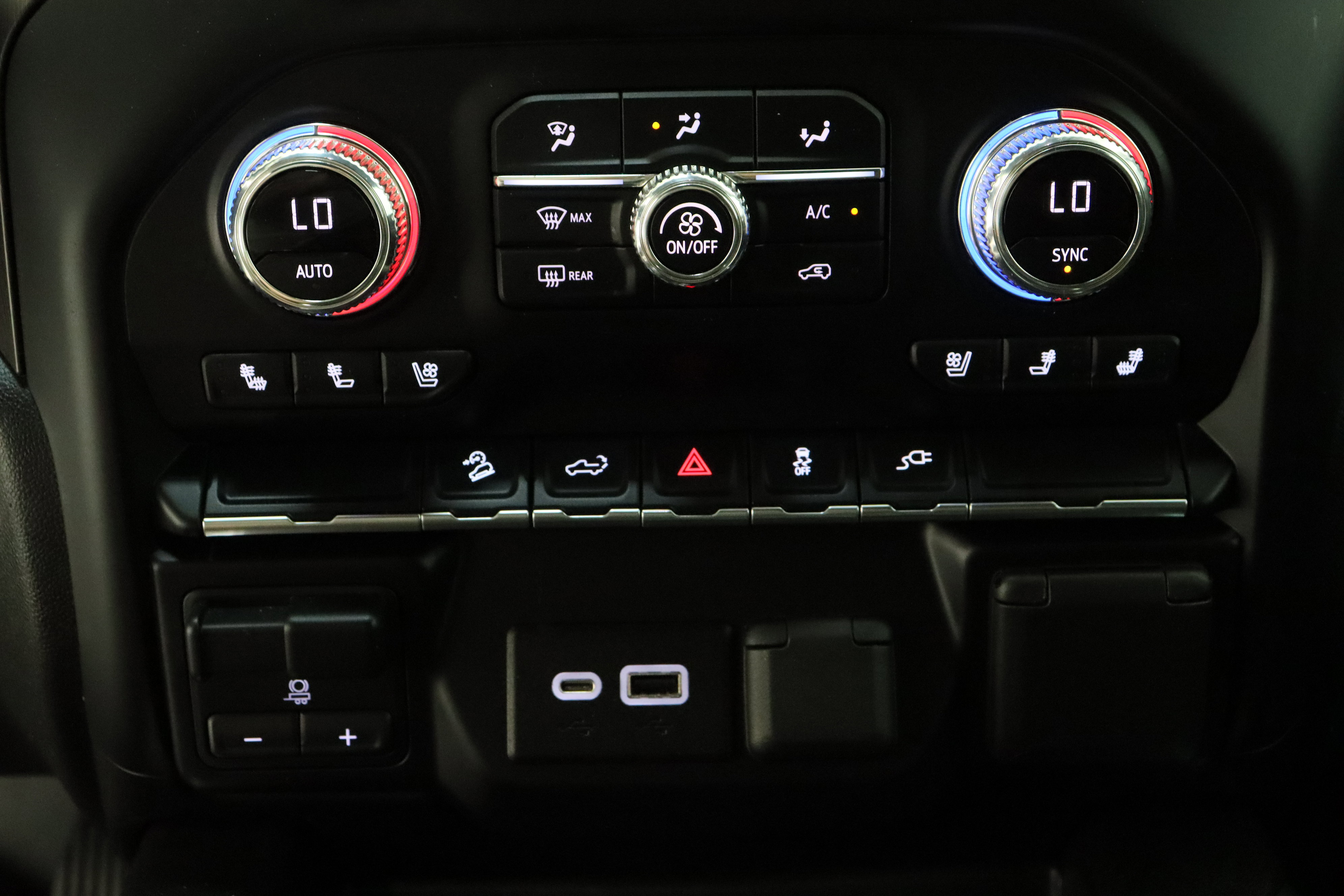 Used 2022 GMC Sierra 2500 AT4 image 21