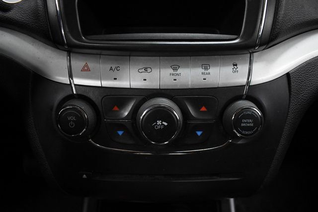Used 2020 Dodge Journey SE image 17