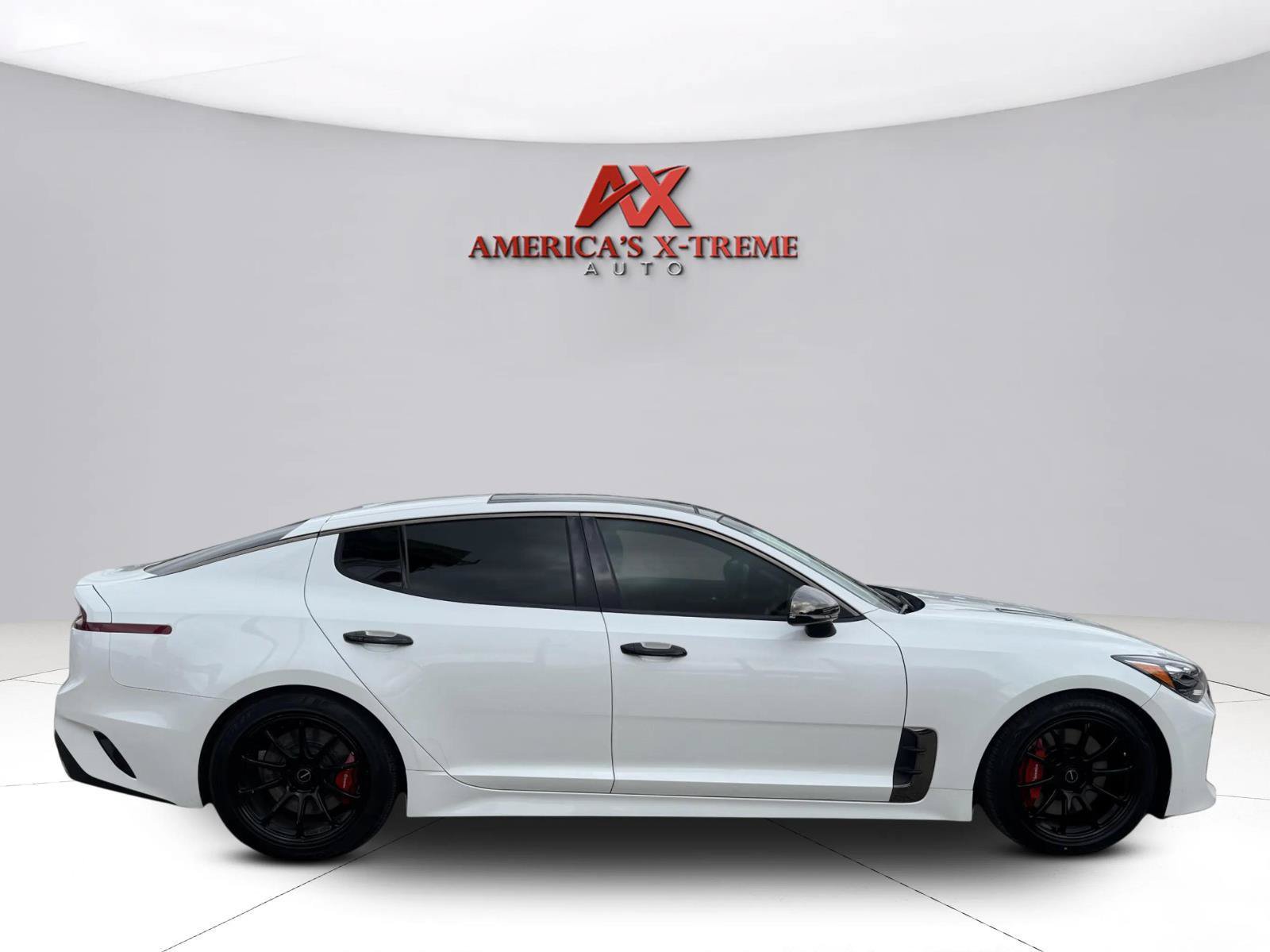 Used 2021 Kia Stinger GT1 RWD image 7