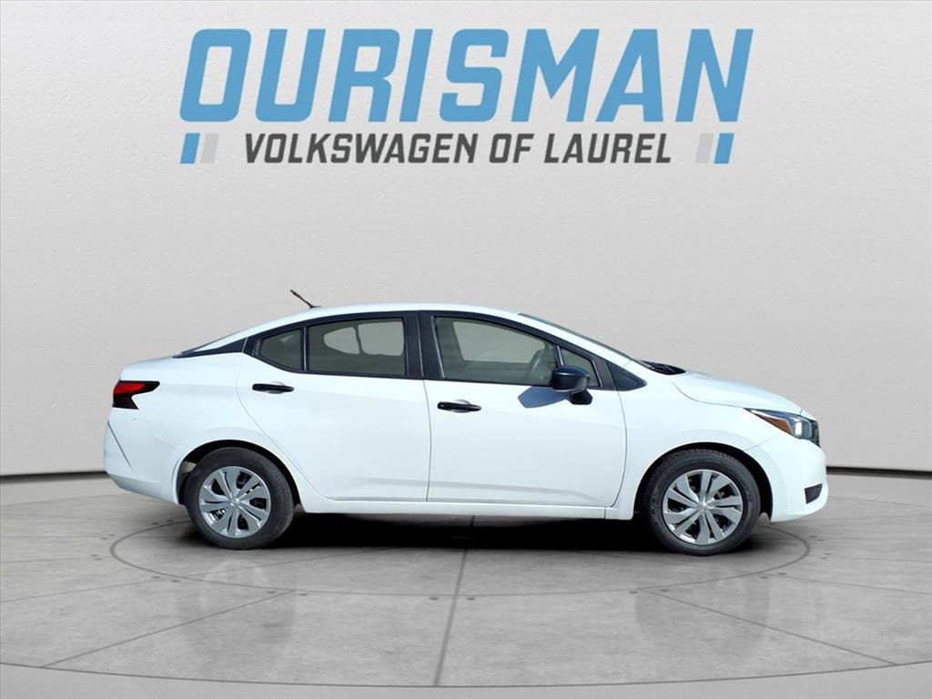 Used 2024 Nissan Versa S image 2