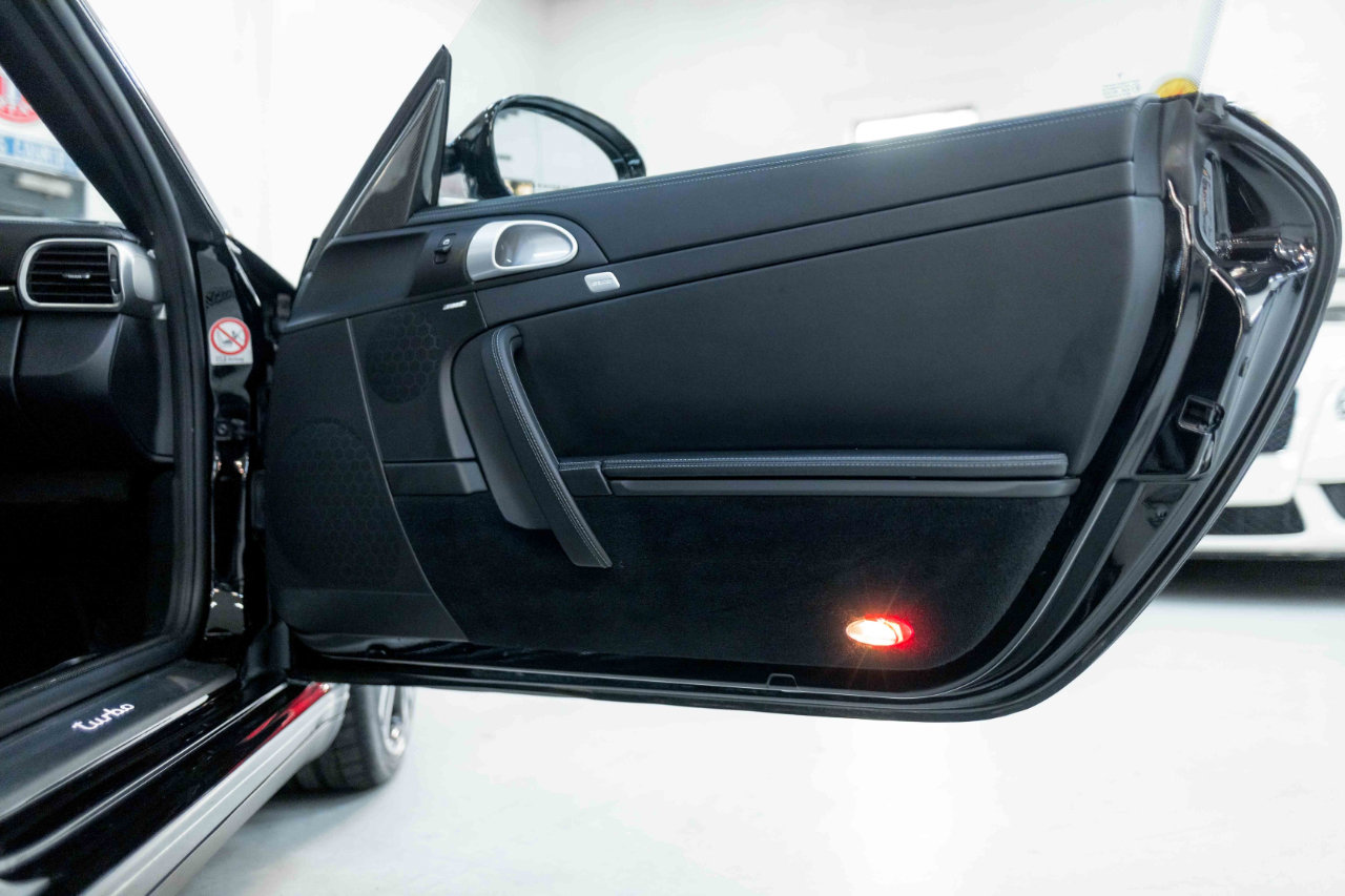 Used 2012 Porsche 911 Turbo image 36