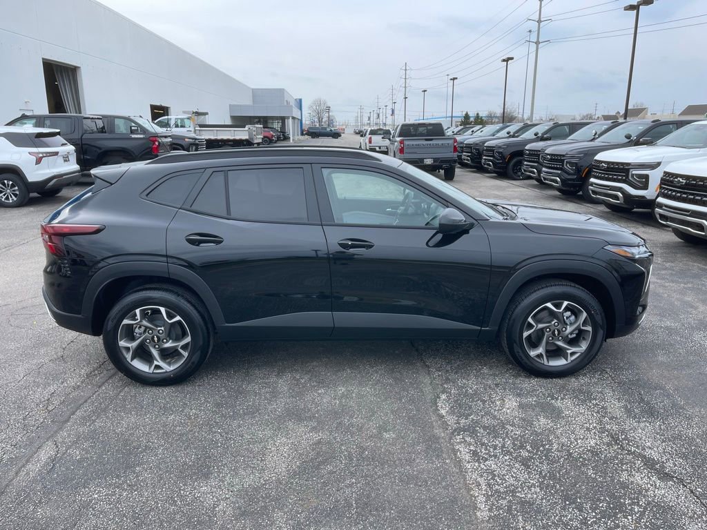 New 2026 Chevrolet Trax LT image 8