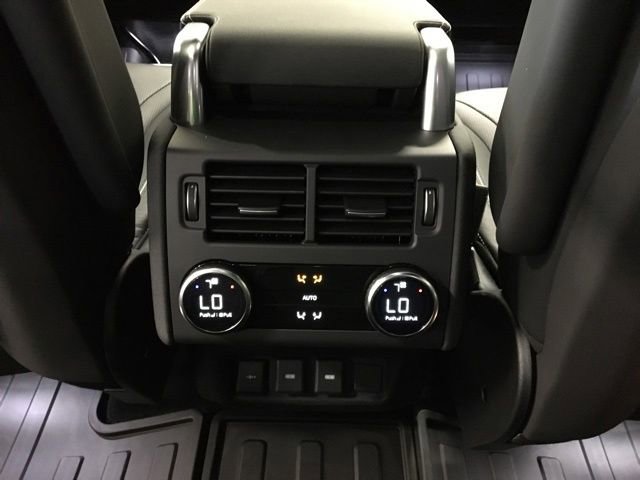 New 2023 Land Rover Discovery HSE R-Dynamic image 25