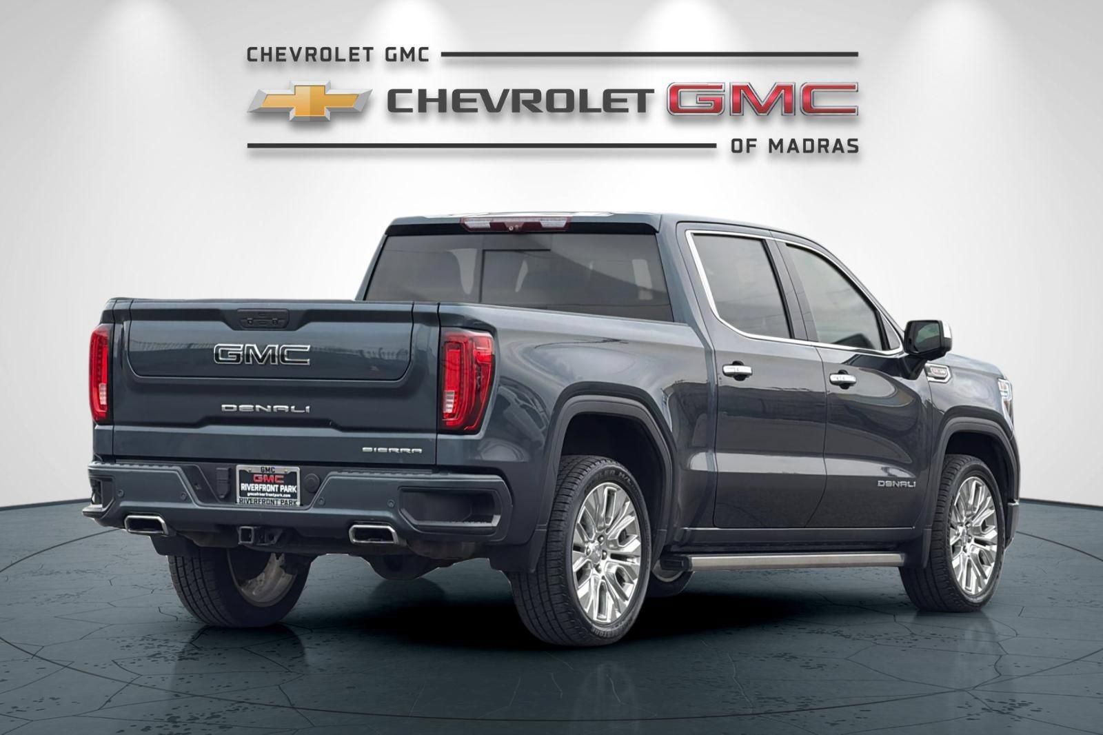 Used 2020 GMC Sierra 1500 Denali w/ Denali Ultimate Package AWD/4WD image 3