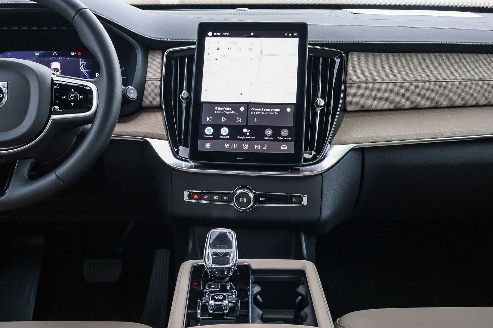 New 2025 Volvo XC90 B6 Core w/ Climate Package image 24