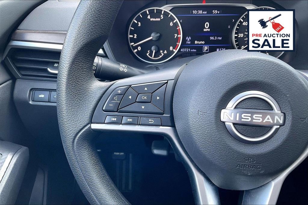 Used 2025 Nissan Altima 2.5 SV image 17