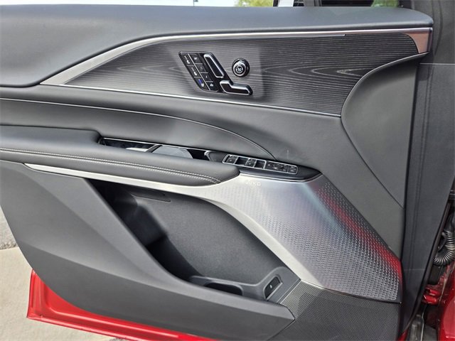 New 2026 Cadillac Lyriq V image 18