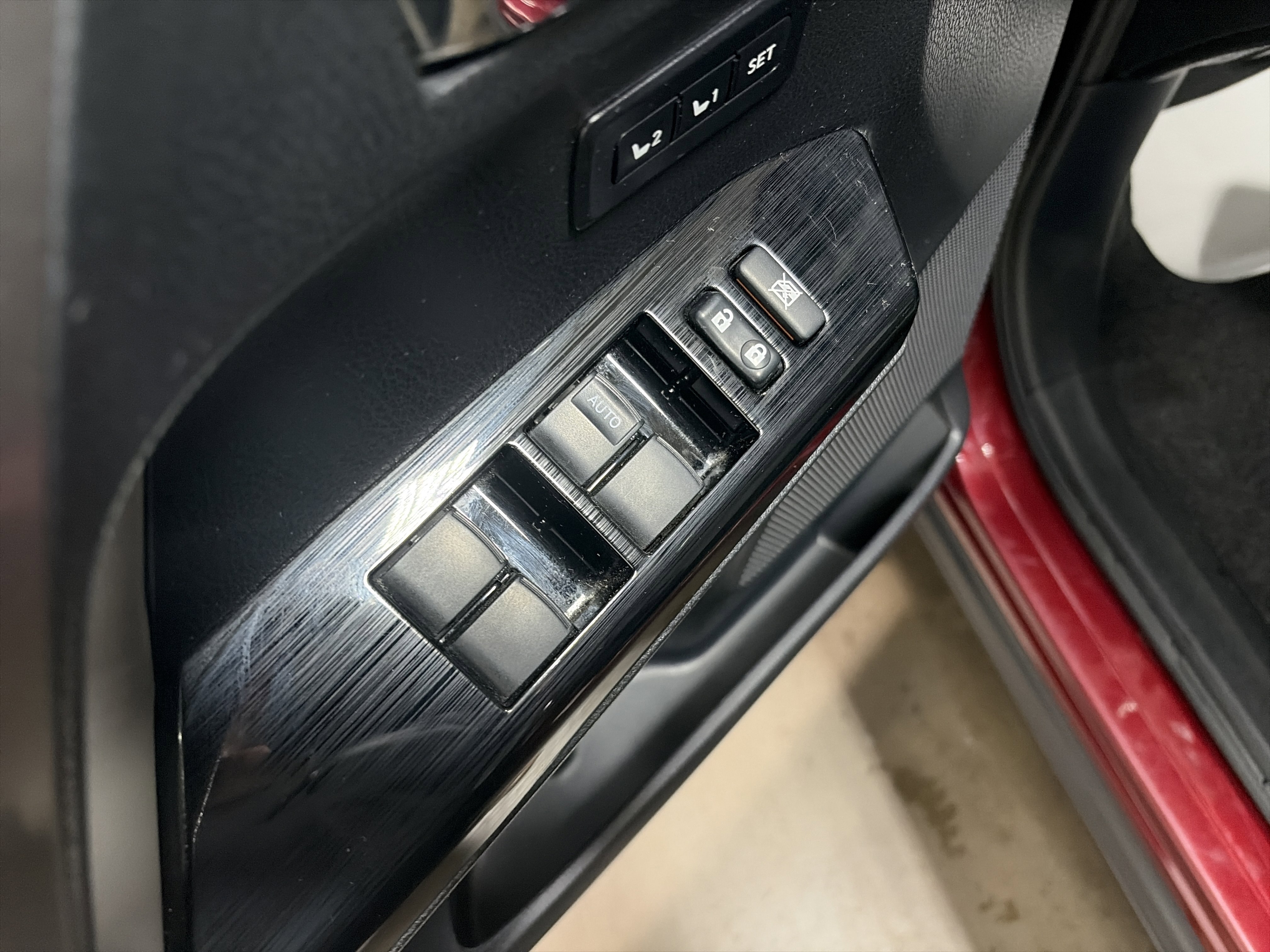 Used 2018 Toyota RAV4 Limited w/ Protection Package AWD/4WD image 26