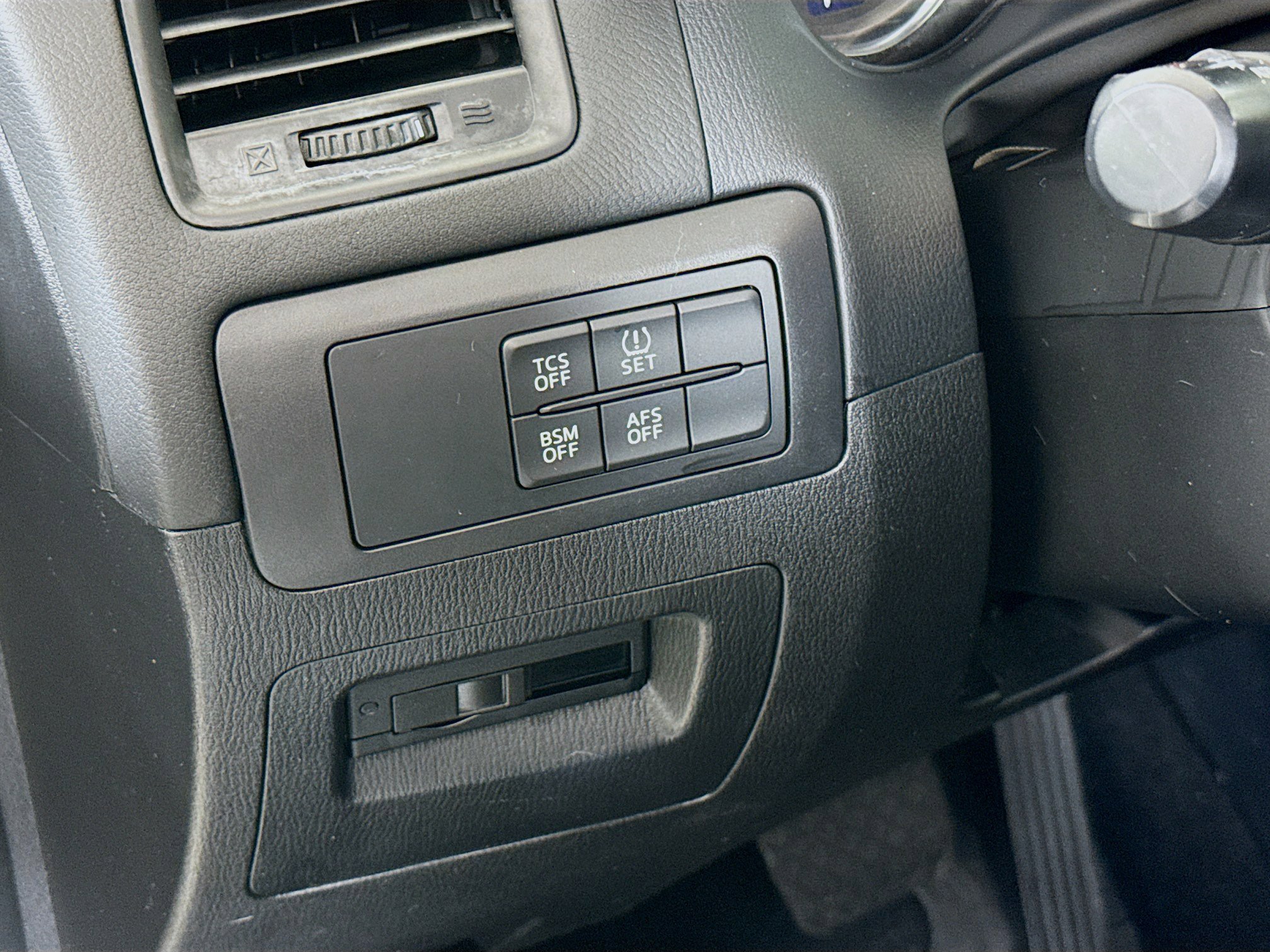 Used 2013 MAZDA CX-5 Grand Touring w/ GT Tech Pkg image 10