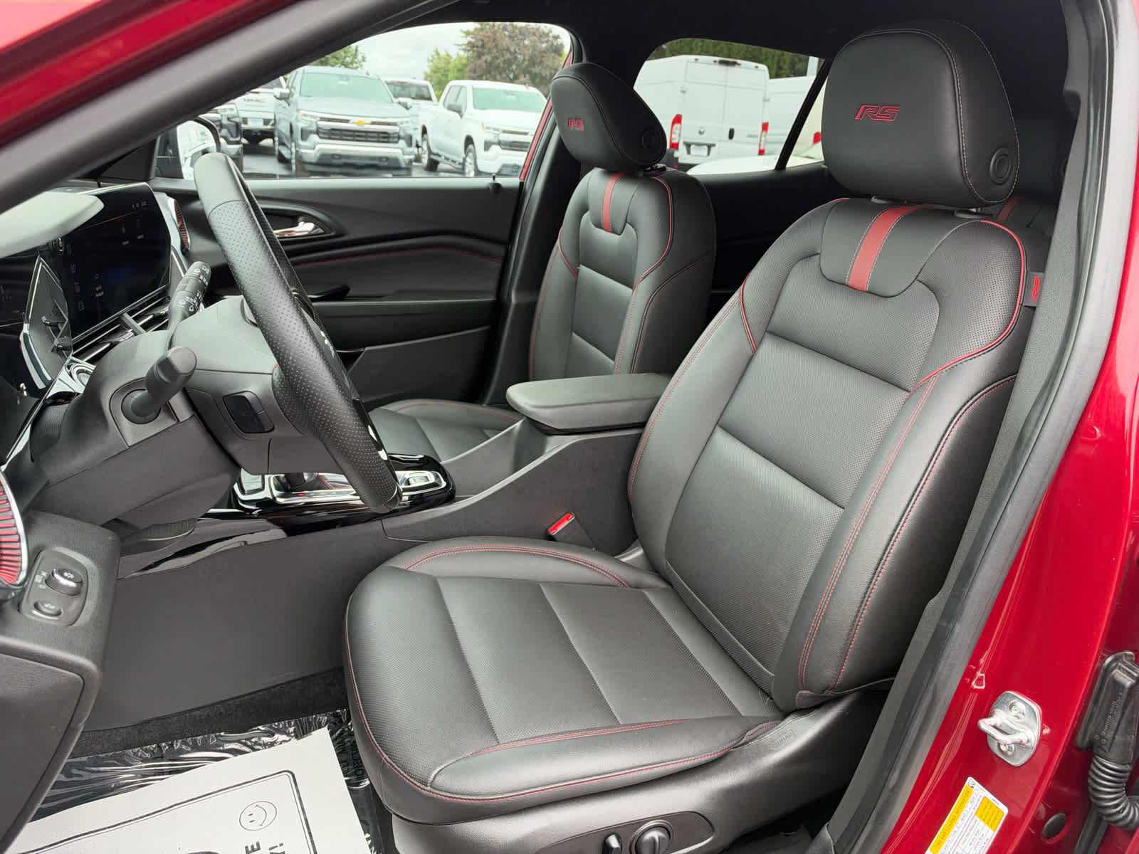 Certified 2025 Chevrolet Trax RS w/ Driver Confidence Package FWD image 10