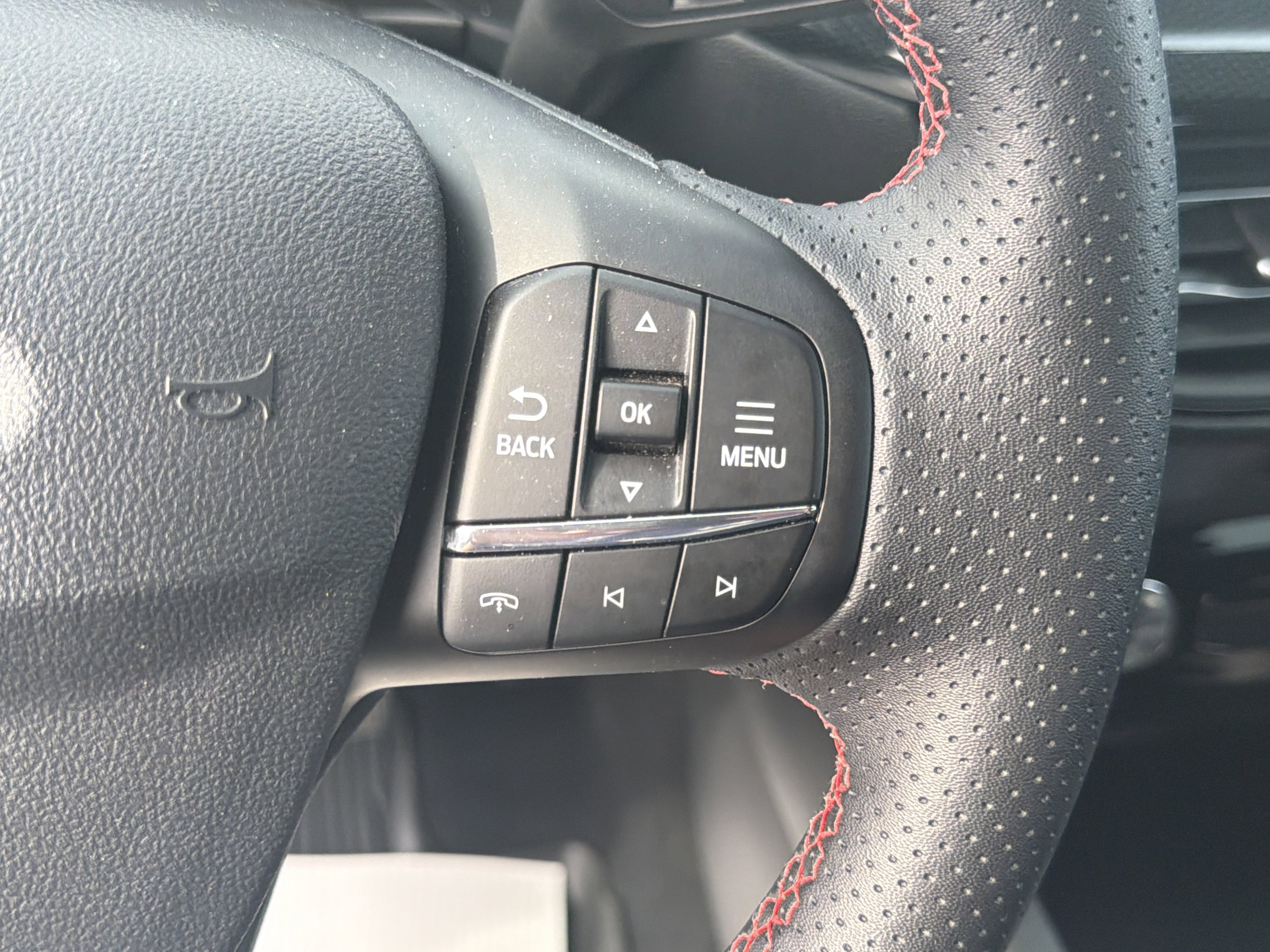 Used 2025 Ford Escape ST-Line w/ Tech Pack #1 image 19